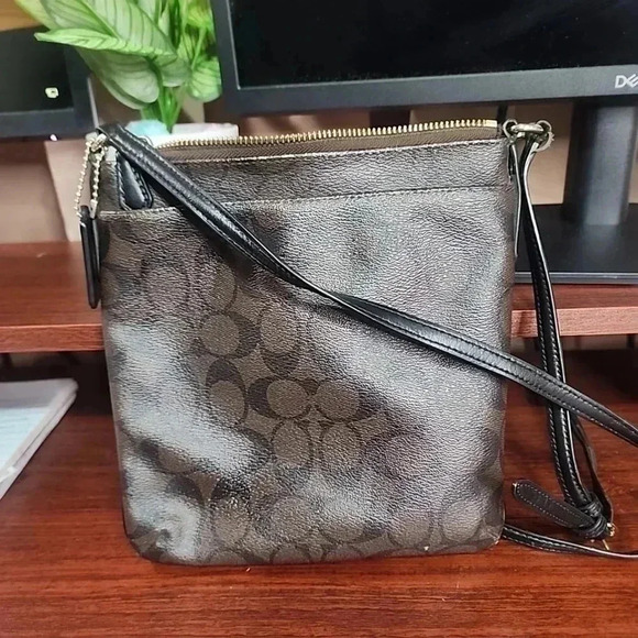 Coach North South Crossbody Bag Signature Brown Black – Authentic - Picture 7 of 9